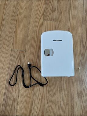 Chefman White Mini Fridge - Compact Portable Cooler